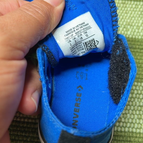 Used Converse All-STAR sneakers size 2 toddler - Picture 4 of 5